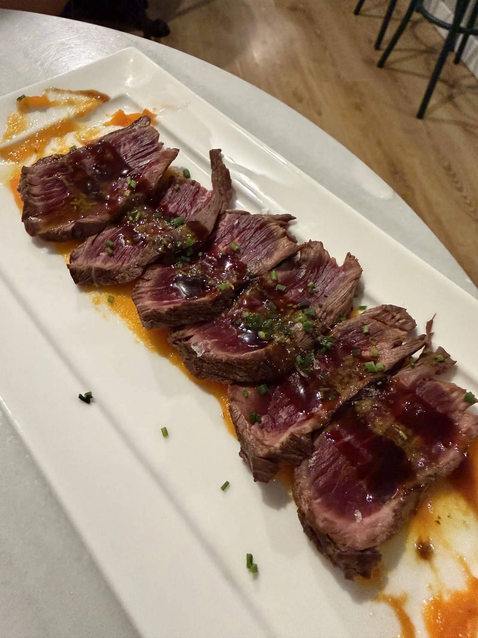 Tataki de atún rojo en láminas
